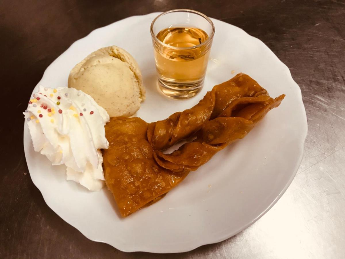 Hotel Restaurant L'Agapanthe 蓬德萨拉尔 外观 照片