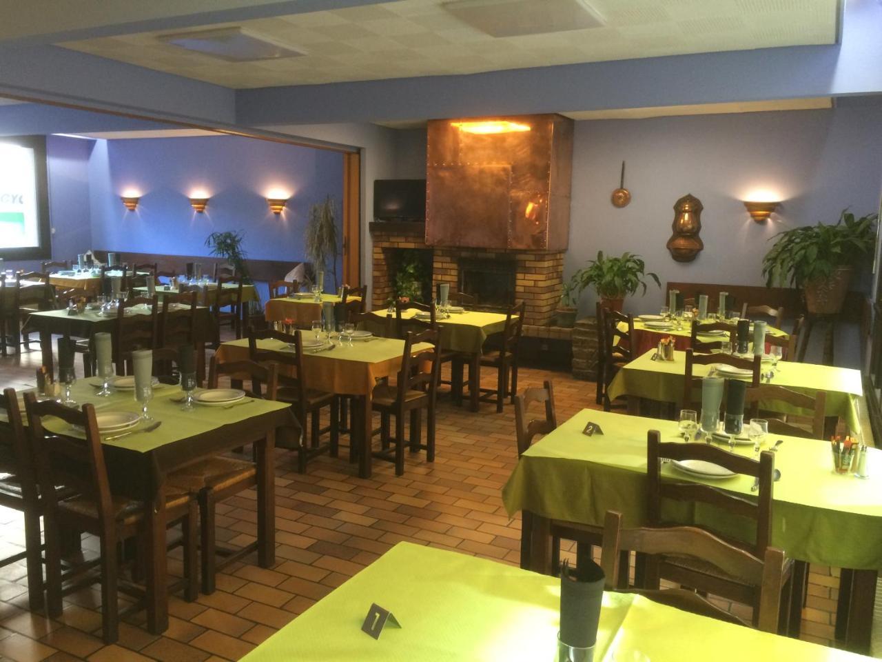 Hotel Restaurant L'Agapanthe 蓬德萨拉尔 外观 照片