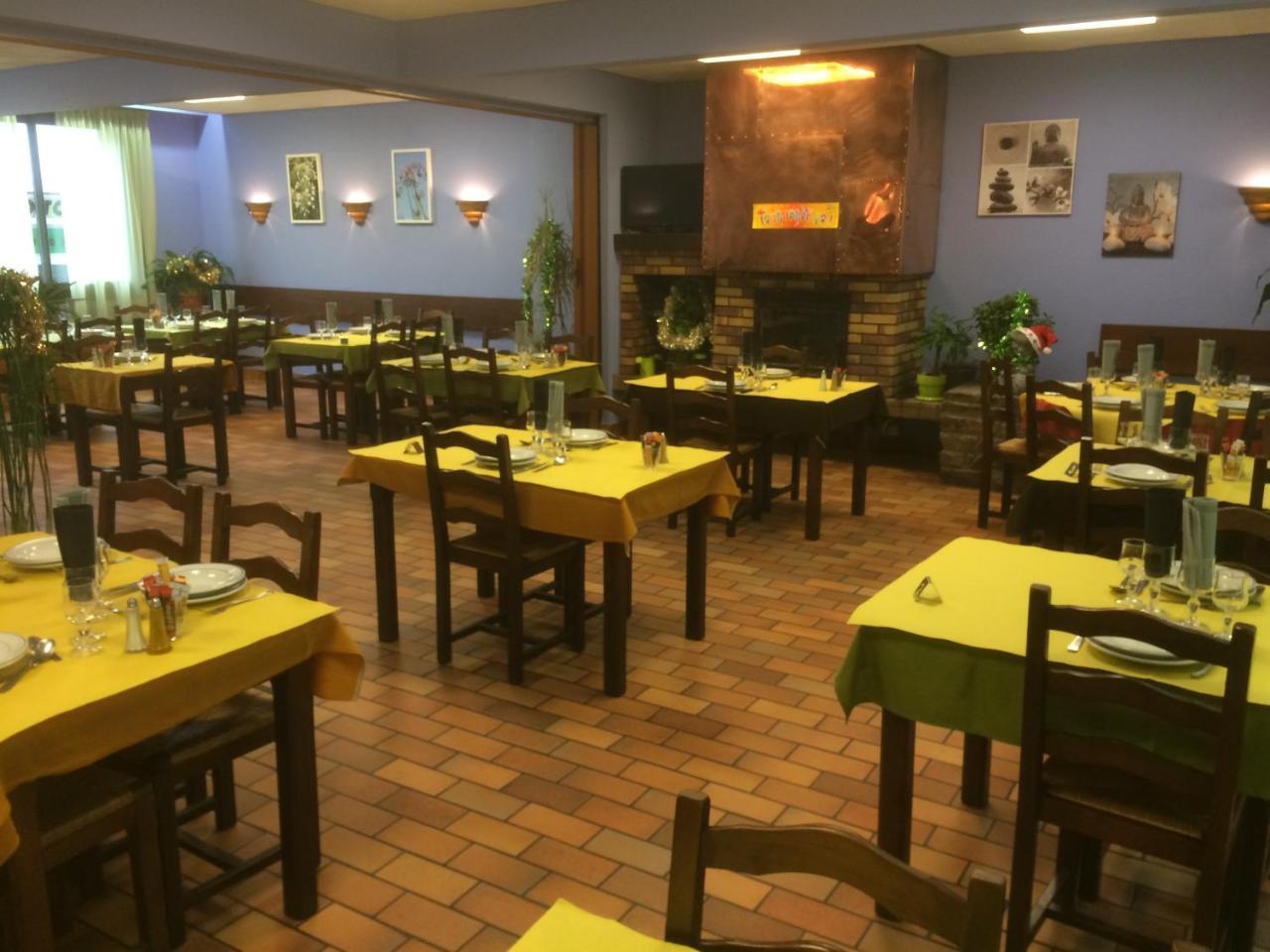 Hotel Restaurant L'Agapanthe 蓬德萨拉尔 外观 照片